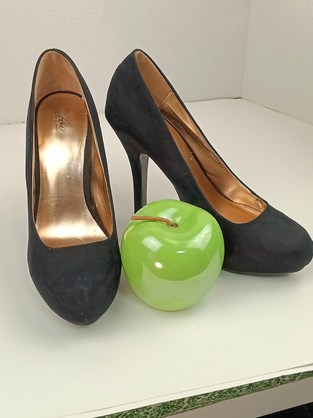 Mossimo Classic Black Suede High Heel Pumps - Women Sz 9 - Picture 8 of 8